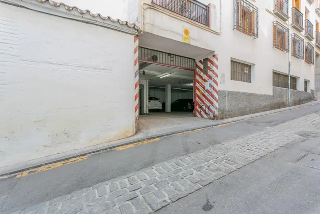 TRATESTERO EN VENTA EN EL CENTRO DE GRANADA — 23