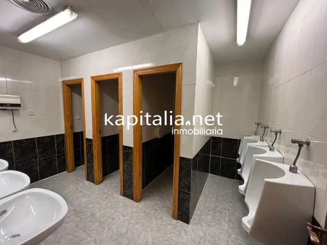 SALON DE EVENTOS EN ALQUILER O VENTA EN GENOVES A 5 MINUTOS DE XATIVA — 26