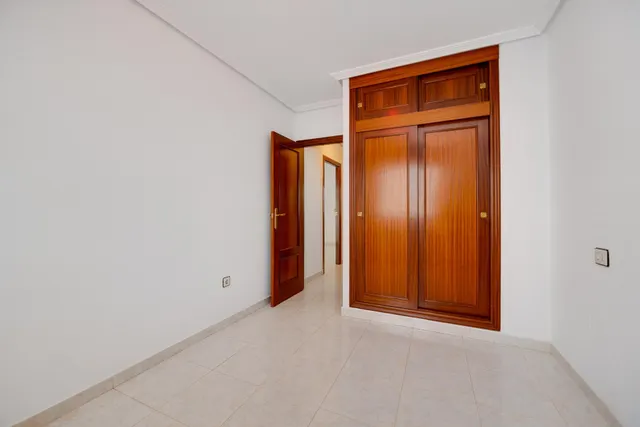 Amplio Apartamento en Acequion, Torrevieja - ¡A solo 250m de la Playa! — 18