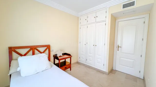 Casa adosada de 4 dormitorios en El Rosario, Marbella — 24
