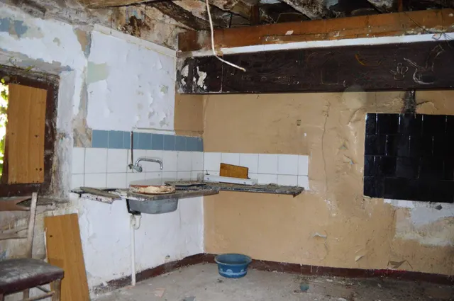 GRAN CASA 511 M2 EN VENTA, PARA REFORMAR INTEGRAMENTE, CON 2 SALIDAS INDEPENDIENTES EN CONESA — 40