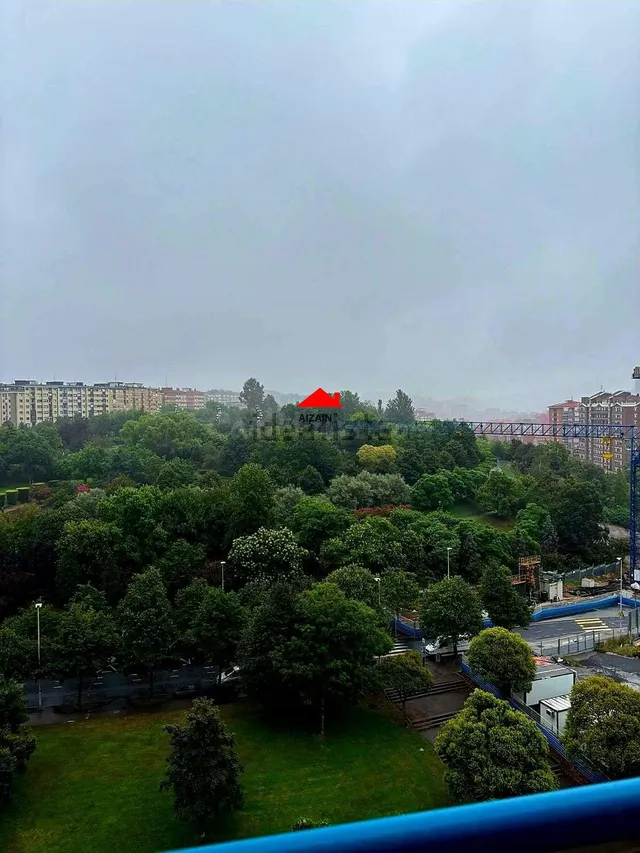 Exclusiva vivienda con balcón y vistas al Jardín Botánico de
