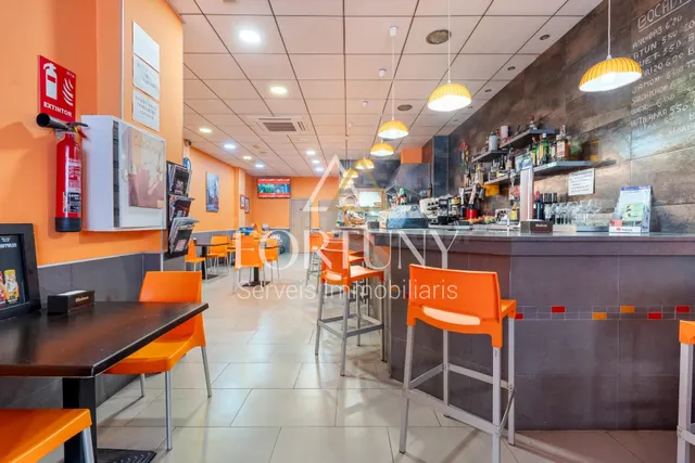Piso y Bar en Venta en Zona Centro de Reus - foto 3