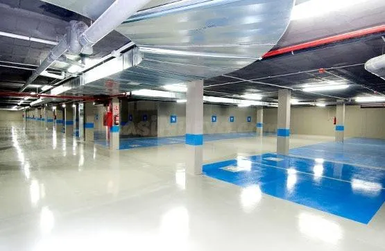 Plaza de garaje enfrente del MEDIMAR Y centro comercial PLAZ
