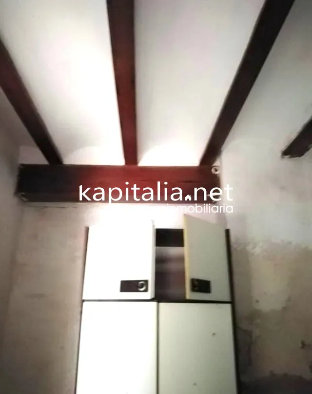 CASA A LA VENTA PARA REFORMAR EN BENISSUERA. — 10
