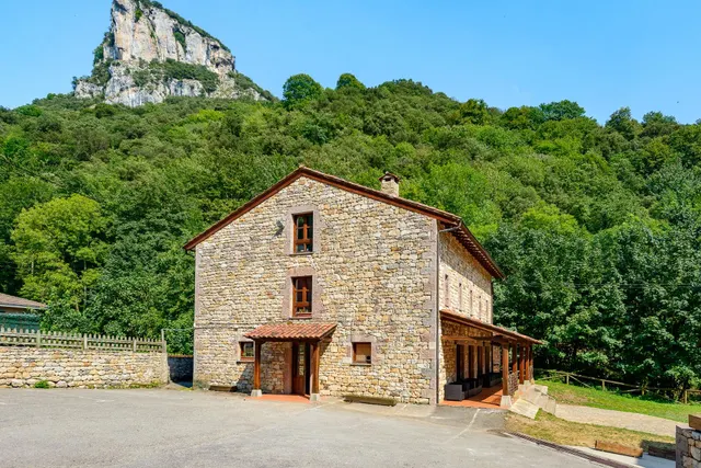 Complejo turístico en venta en cabrales: 32 habitaciones y 96 plazas entre los picos de europa y la costa asturiana — 31