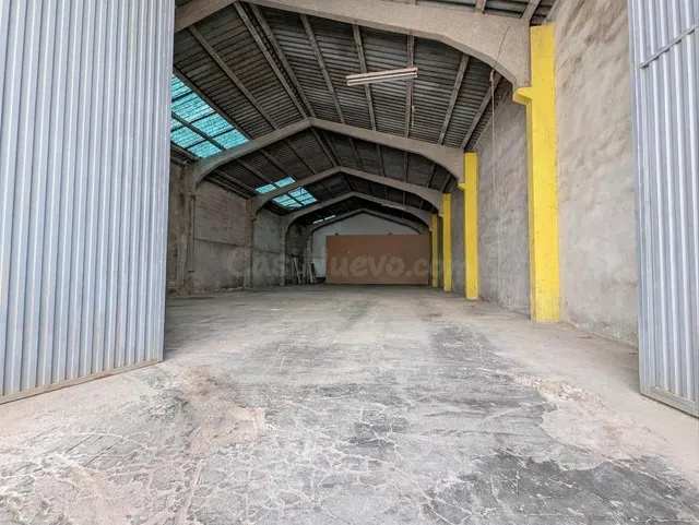 NAVE INDUSTRIAL DE 317 M2. EN POLIGONO INDUSTRIAL CARRETERA  - foto 5