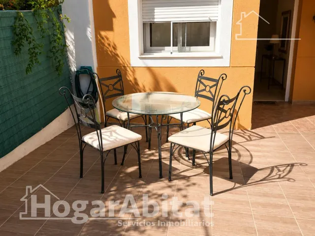 SEMINUEVO PAREADO CON PISCINA Y GARAJE EN URBANIZACION EL BOSQUE — 16