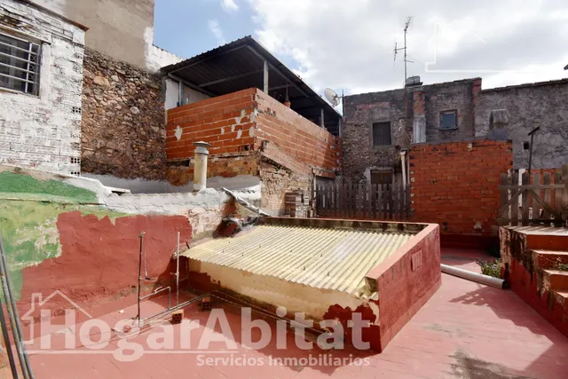 CASA MUY AMPLIA PARA REFORMAR, CON TERRAZA Y TRASTERO — 43