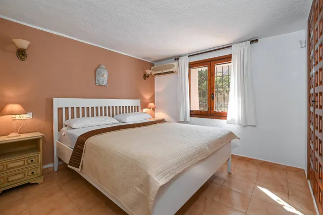 Villa Bosque. Villa de cinco dormitorios en venta en Jávea. — 16