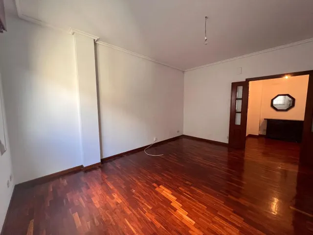 Amplio Piso en Venta en A Ponte, Ourense por €195.000 — 12