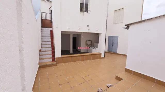 LOCAL Y PISO  EN VENTA EN EL VISO — 33