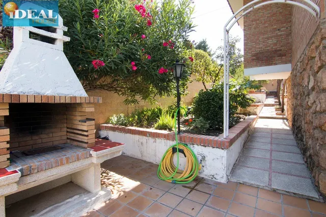 A6096J1. MAGNIFICO CHALET CON PISCINA EN COLINAS BERMEJAS — 34