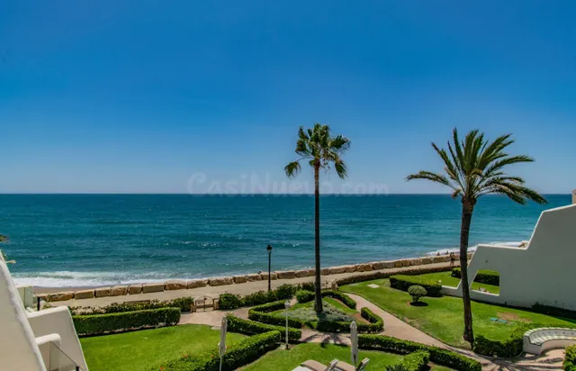 Descubra el Lujo Frente al Mar en la Exclusiva Milla de Oro 