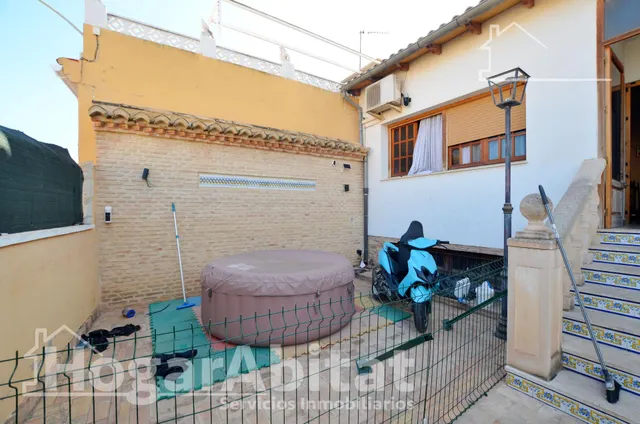 Atractivo chalet muy amplio y luminoso con terraza, garaje y jacuzzi — 11