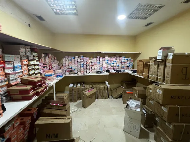 ESTUPENDO LOCAL EN ZONA SUR — 6