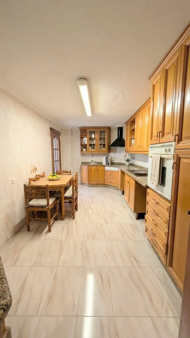 Reina victoria, junto al hiperber, 150 m2, 4 dormitorios, 2 baños, séptima planta con ascensor — 14