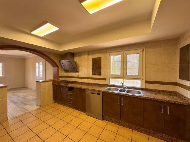 Chalet 4 habitaciones 243m² en venta - Costa Del Sol — 4