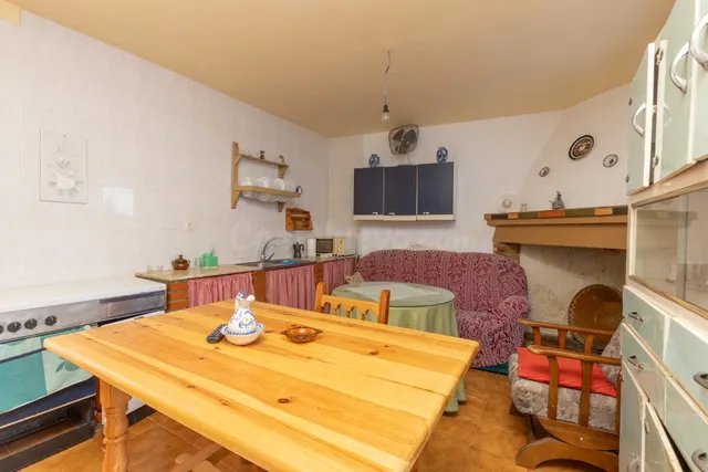 CASA PARA REFORMAR CENTRO ALBUÑUELAS 3 VIVIENDAS EN UNA — 2