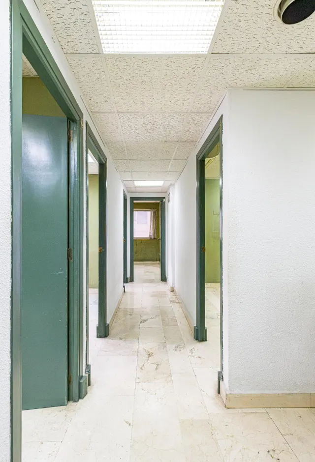 OFICINA DE 149 m2 EN PLENA GRAN VÍA – POSIBILIDAD DE TRANSFORMACIÓN EN VIVIENDA — 11