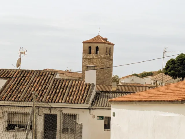 CASA ADOSADA EN CORPA — 30