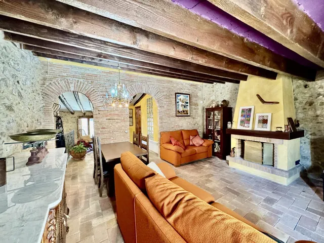 EXCLUSIVA CASA DE PUEBLO CON ENCANTO EN EL CORAZÓN DE TORROE