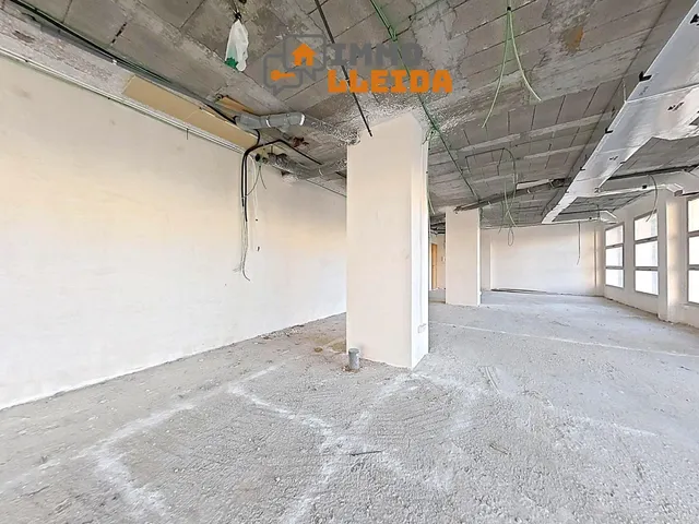 OPORTUNIDAD Local comercial en altillo — 14