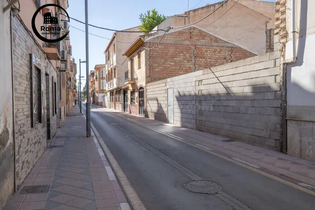 EXCELENTE SOLAR EN VENTA EN ARMILLA (JUNTO PLAZA ESPAÑA) - foto 2
