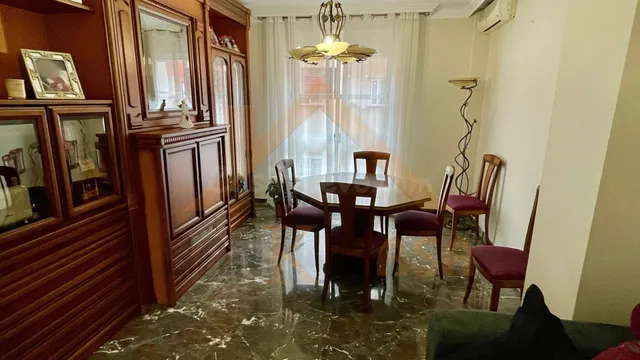 AMPLIO PISO DE 3 DORMITORIOS — 2