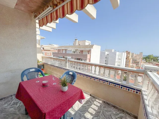 ESPACIOSO ATICO DE 3 habitaciones RODEADO DE TODOS LOS SERVICIOS — 4