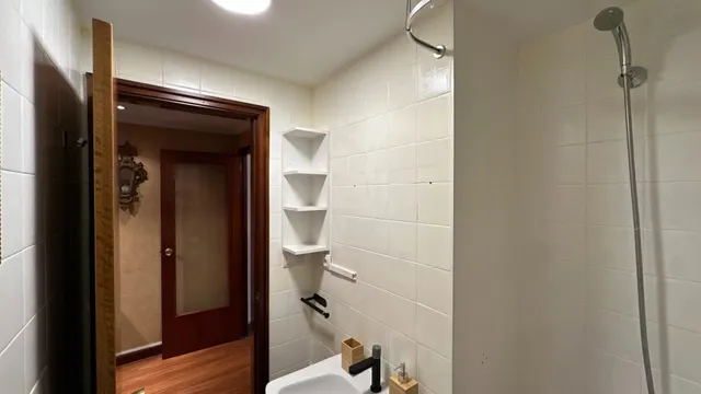 Exclusiva vivienda de 4 dormitorios con amplia plaza de garaje en pleno centro de Zaragoza — 32