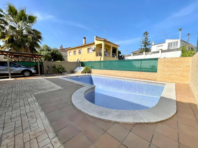 Casa o chalet independiente en venta en Calle Comtes de Barc - foto 2