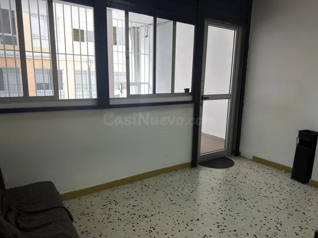 ALQUILER DE OFICINA CON 4 DESPACHOS INDEPENDIENTES EN VEGUETA — 2