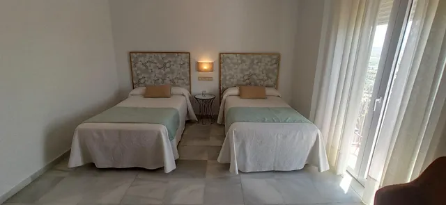 PRECIOSO HOTEL, TOTALMENTE REFORMADO EN ARCOS DE LA FRONTERA — 12