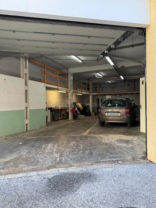 Almacén / Local industrial de 150 m2 en el centro de Llançà - foto 2