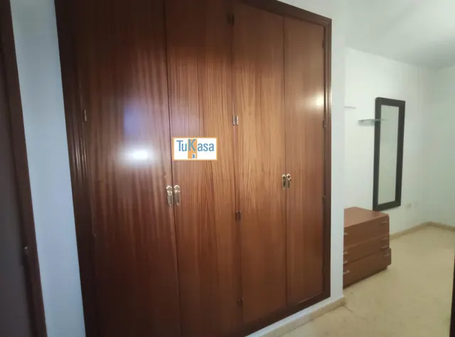 Piso Trabajadores temporales en zona Montesol, Cáceres — 27
