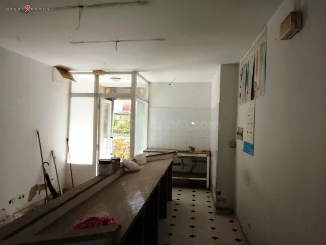 SE ALQUILA LOCAL COMERCIAL EN RÚA ESPÍRITU SANTO, SANTIAGO D - foto 2