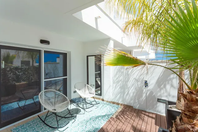 VIVIENDA ADOSADA A ESTRENAR — 29