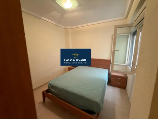 VENTA de DOS LOCALES en ZONA PREMIUM de OCIO  + vivienda de tres dormitorios  ZONA CENTRO PASEO MARITIMO — 9