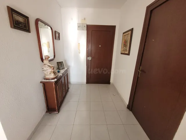 Amplio Piso Exterior en Tarazona con Terraza y Buena Ubicaci - foto 3