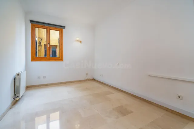 Exclusivo piso con parking y trastero en pleno centro de Pal - foto 5