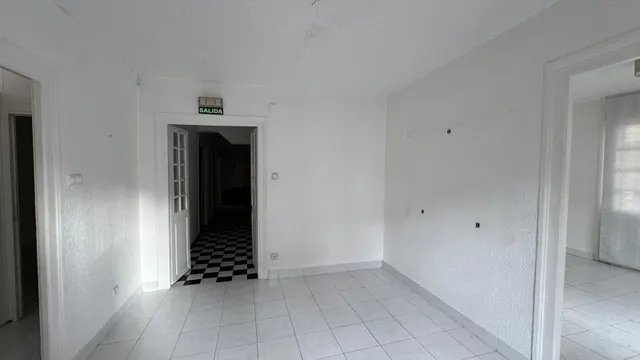 PRIMER PISO DE 146 M. ÚTILES EN LA ZONA MÁS CENTRICA DE TORRELAVEGA — 27