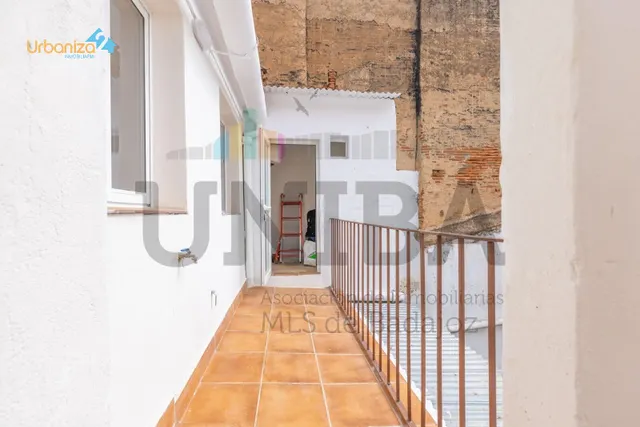 Piso totalmente reformado en el casco antiguo, junto a puerta palmas — 13