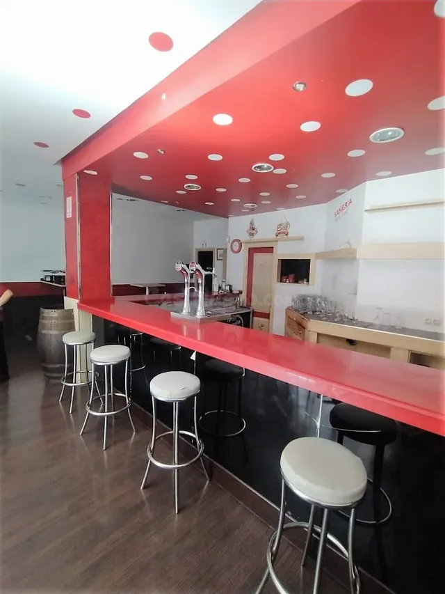 BAR PARA ALQUILER EN PLENO CENTRO!!! - foto 2