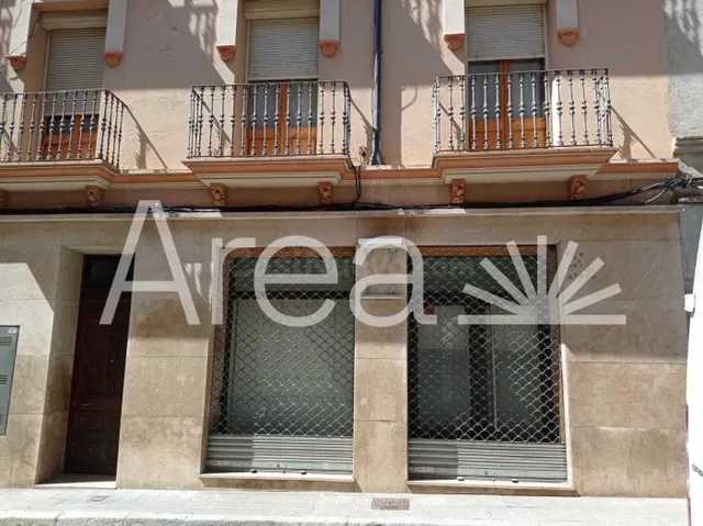 Local comercial en alquiler ubicado en el centro de Ribes de