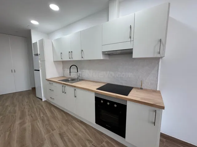 Apartamento totalmente reformado con piscina comunitaria — 4