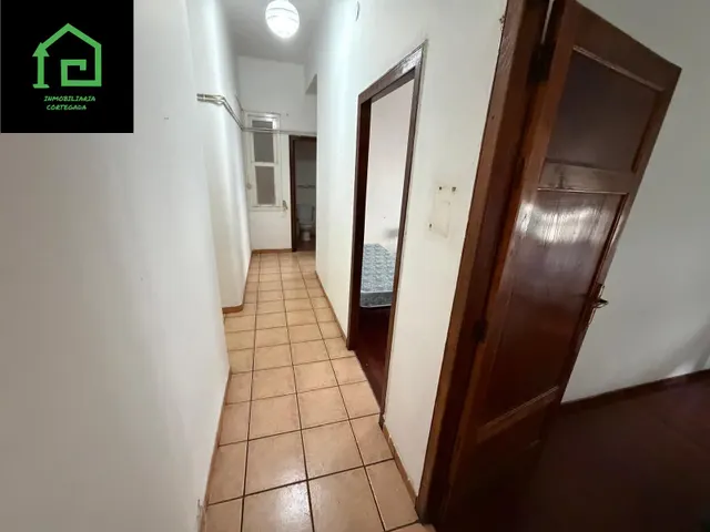 AMPLIO PISO EN PLENO CENTRO DE VILAGARCÍA DE AROUSA PARA REFORMAR — 12