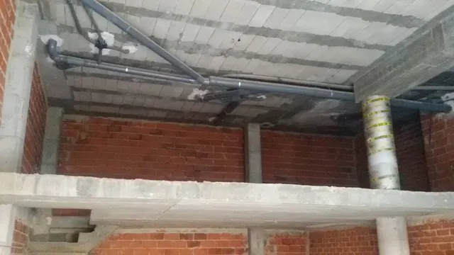 SE VENDE LOCAL PARA ACONDICIONAR CON SALIDA DE HUMOS — 2