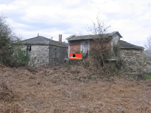 SE VENDE VIVIENDA TÍPICA GALLEGA CON PROYECTO PARA REHABILITAR EN FRIOL — 7