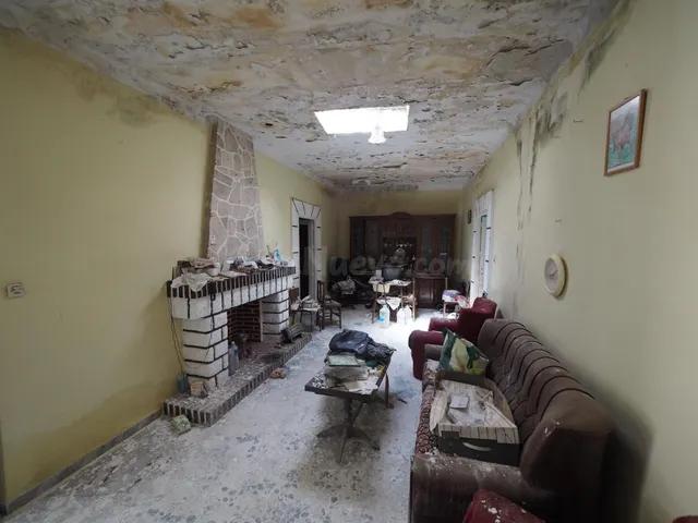 Oportunidad de Inversión en Argamasilla de Alba: Casa para D
